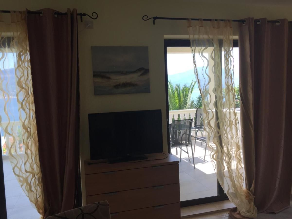 Апартаменты Apartments Villa Marina Krasici Тиват