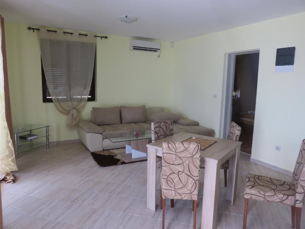 Апартаменты Apartments Villa Marina Krasici Тиват